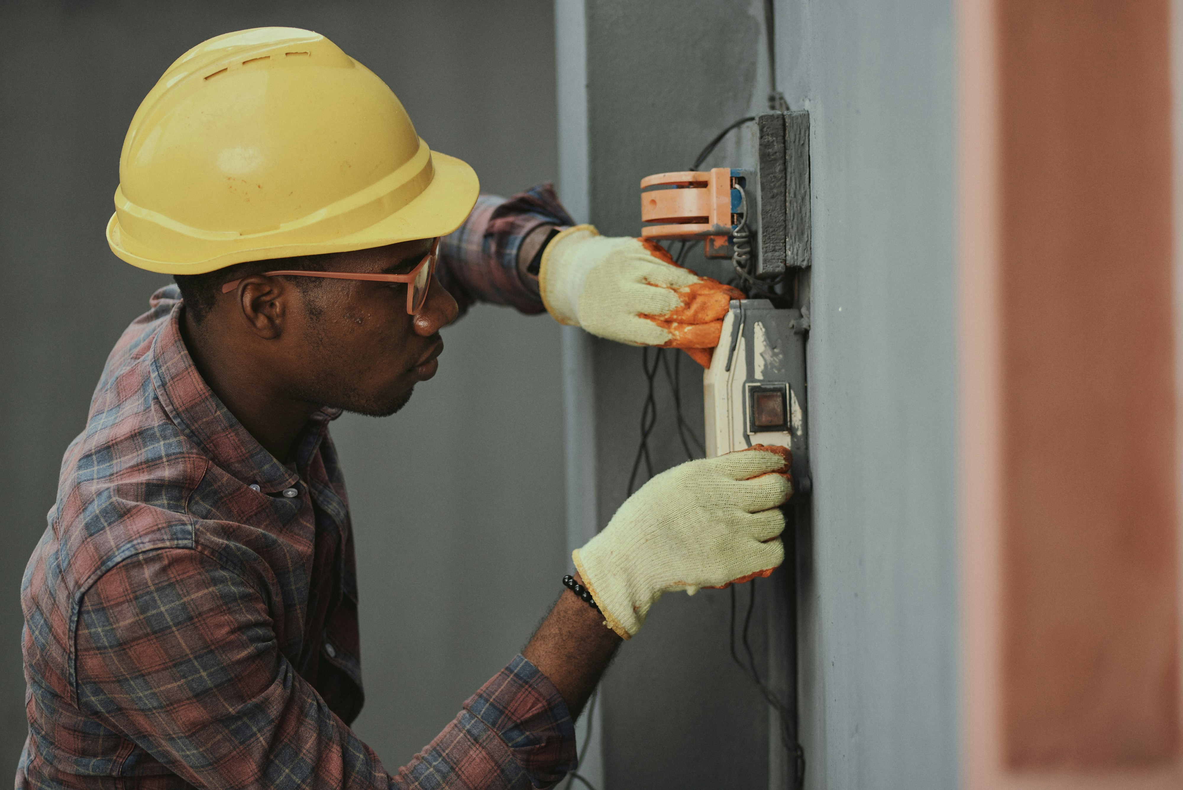 Electrician St Ives — local electrical contractor completing a safety inspection in a Ku-ring-gai home