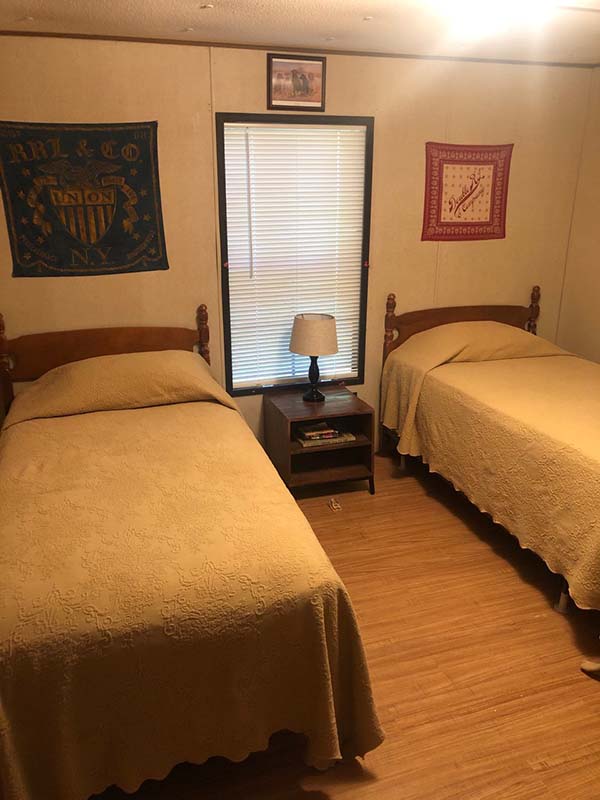 J&S Creekside Cabins beds